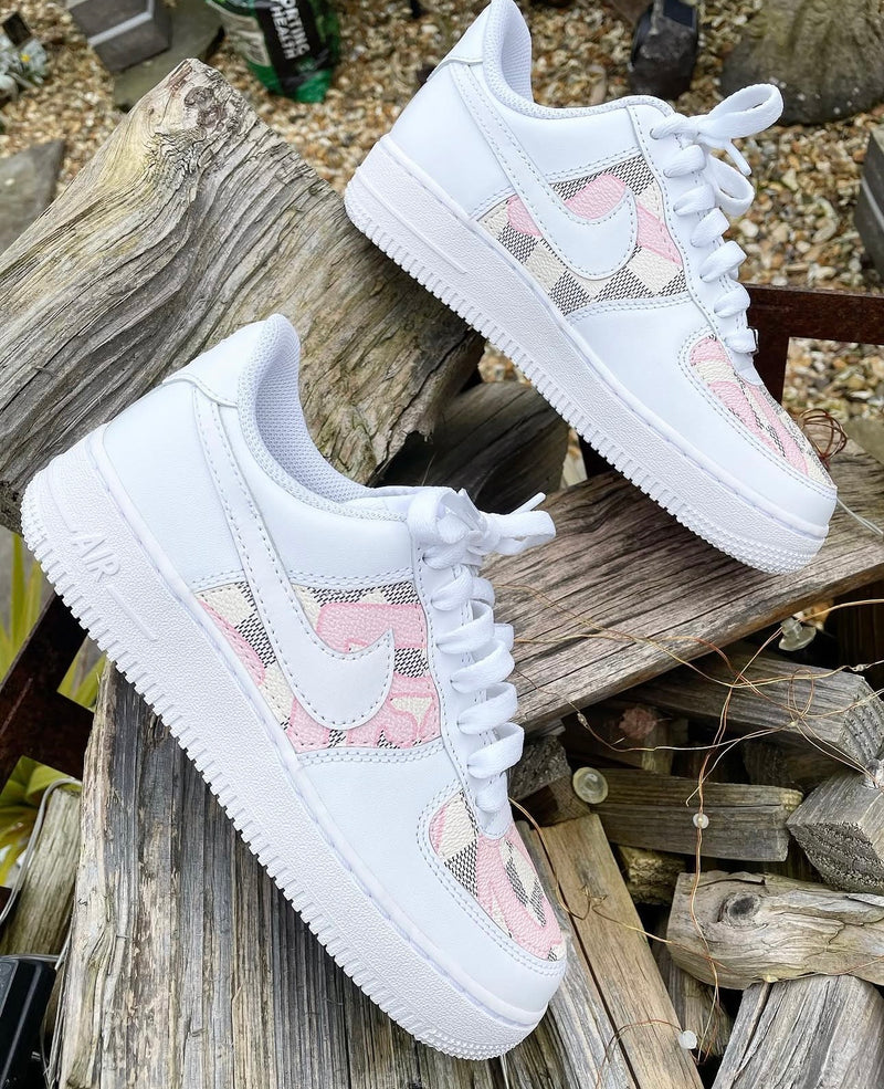 Air Force 1 | White | Pink Square | Mono