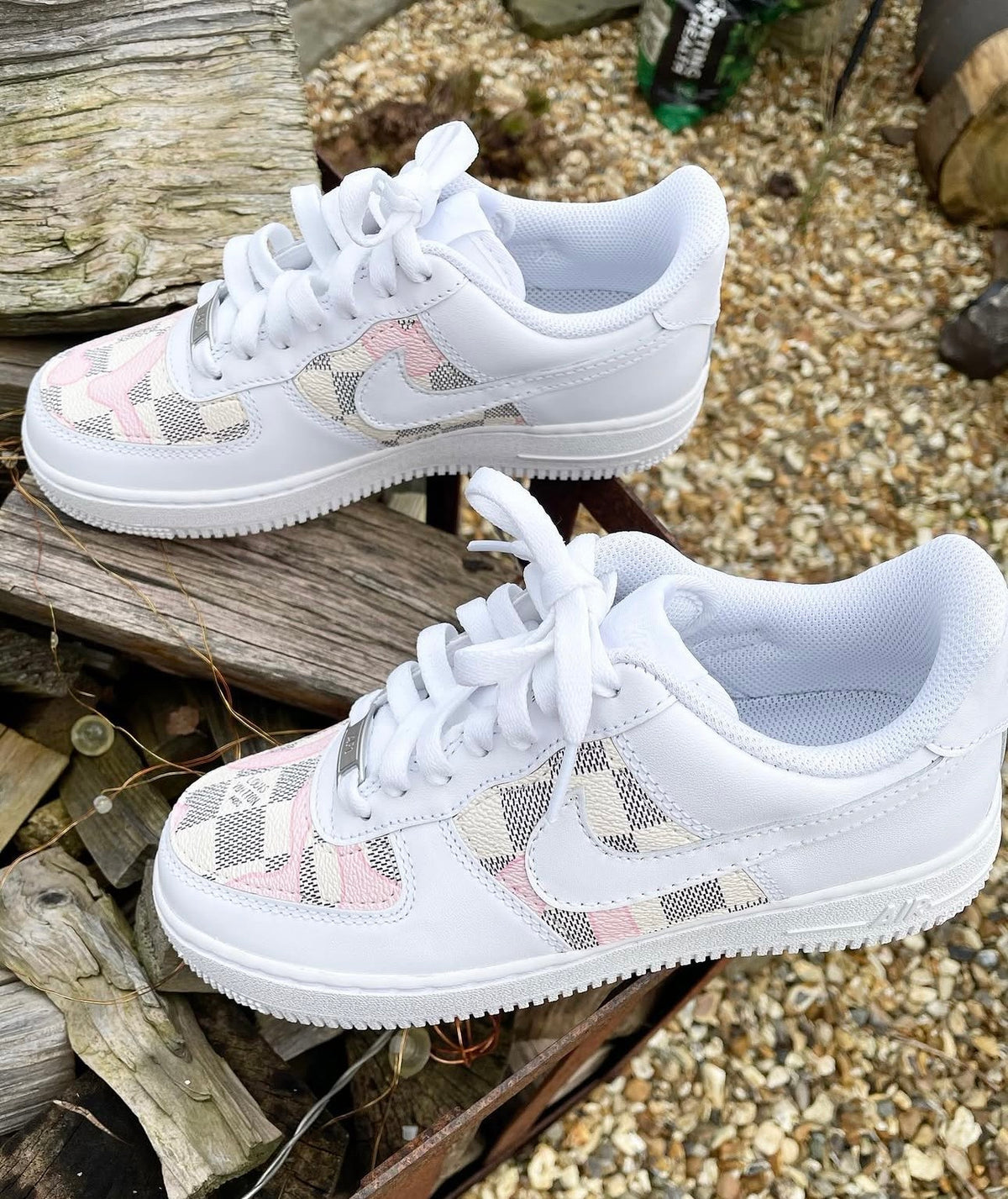 Air Force 1 | White | Pink Square | Mono