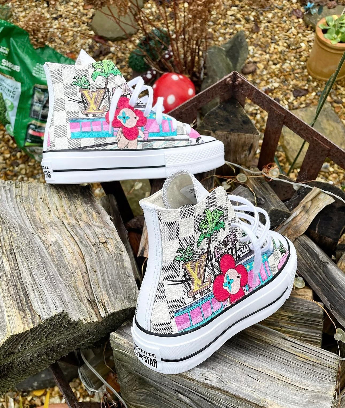 Chuck Taylor All Star Platform Converse | White | Hollywood Monogram