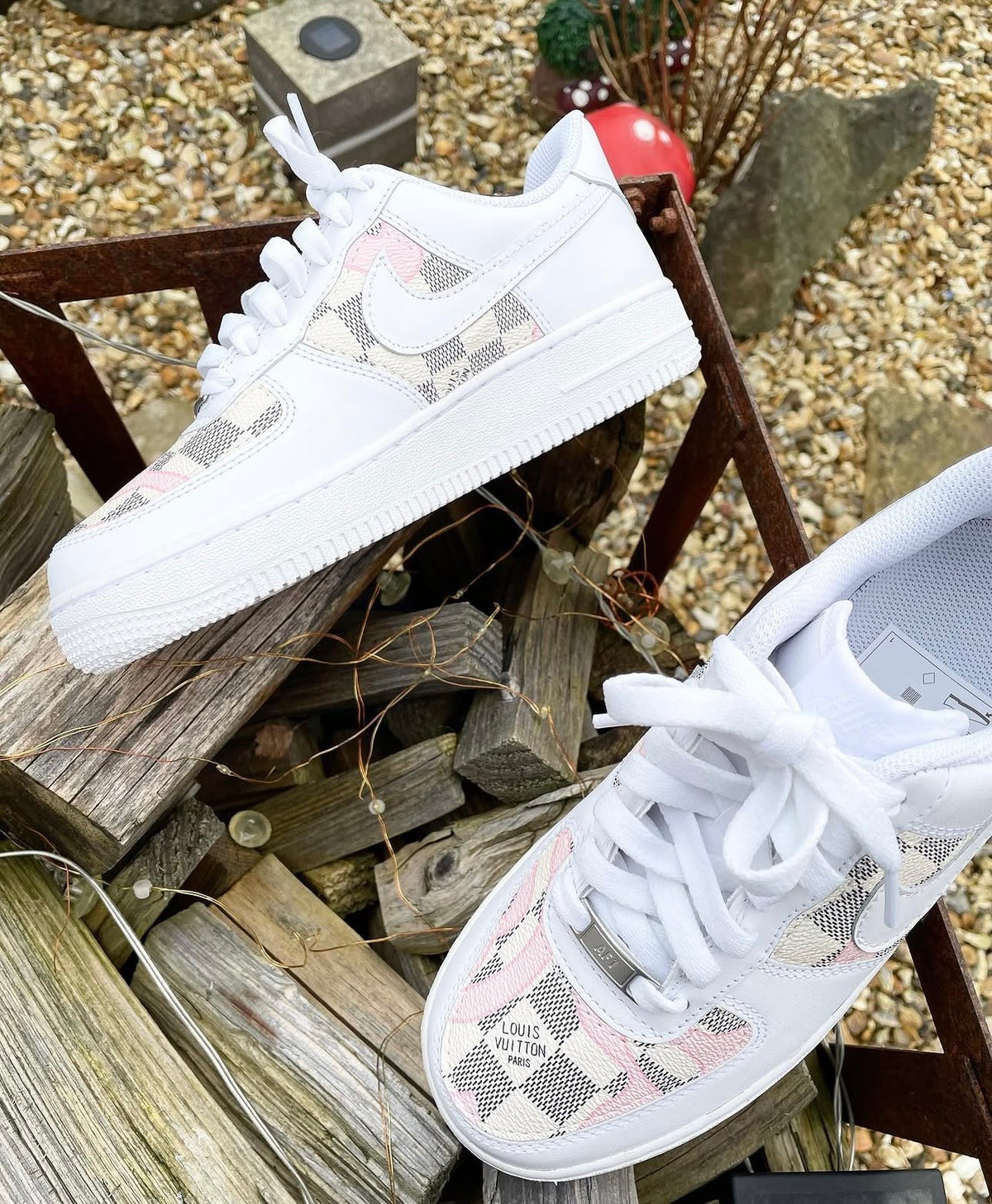 Air Force 1 | White | Pink Square | Mono